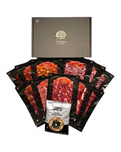 Sensaciones Gourmet Silver Box: 4 packets of Cebo Ham (100 g) + 3 packets of acorn-fed chorizo (100 g) + 3 packets of acorn-fed salchichón (100 g) + 1 bag of gourmet breadsticks