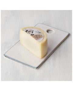 Hacienda Zorita Semi-Cured Sheep cheese half-piece of 450 g