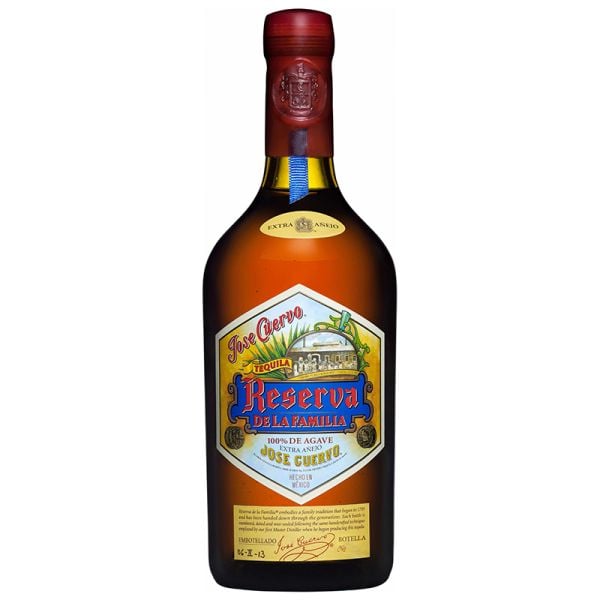 José Cuervo Reserva de la Familia Extra Anejo Gift wooden box 70 cl
