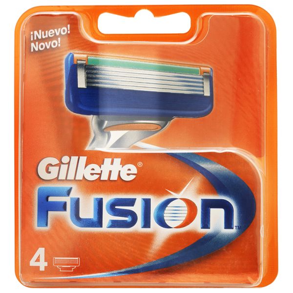 Gillette fused razor with 4 units charger