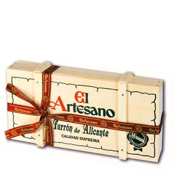 Alicante nougat El Artesano supreme quality wooden trunk 200 g