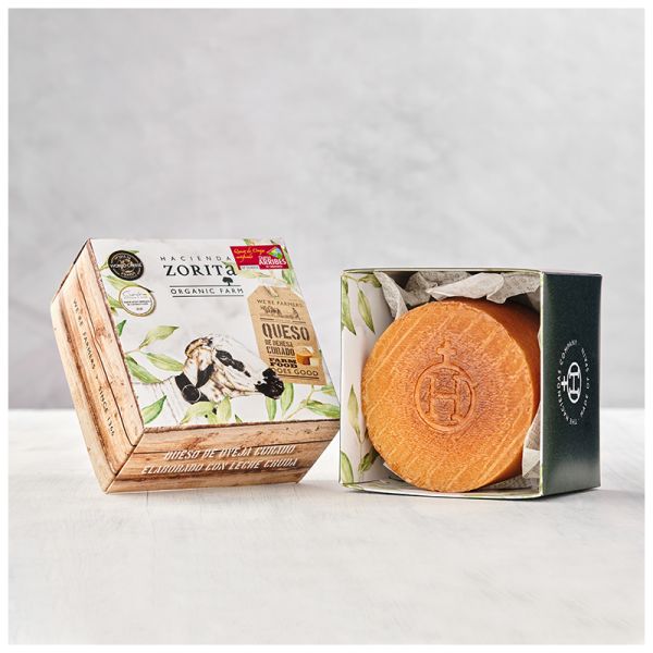Hacienda Zorita Cured Sheep cheese giftbox piece of 900 g