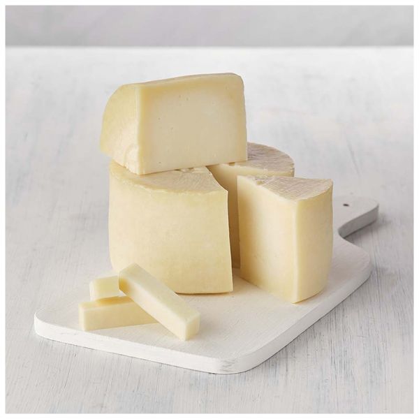 Hacienda Zorita Semi-Cured Sheep cheese piece of 900 g