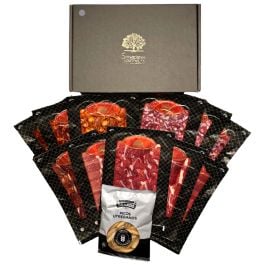 Sensaciones Gourmet Silver Box: 4 packets of Cebo Ham (100 g) + 3 packets of acorn-fed chorizo (100 g) + 3 packets of acorn-fed salchichón (100 g) + 1 bag of gourmet breadsticks